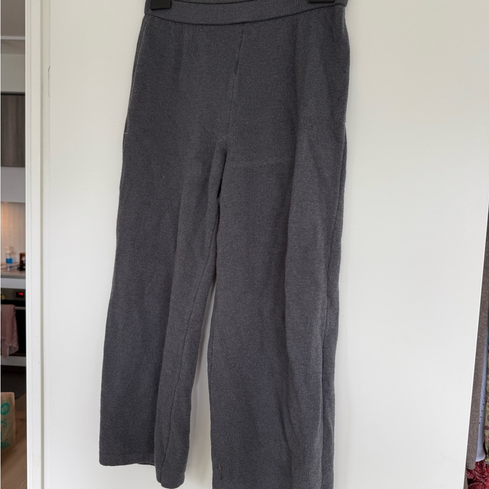 St. John Gray Knit Pants
